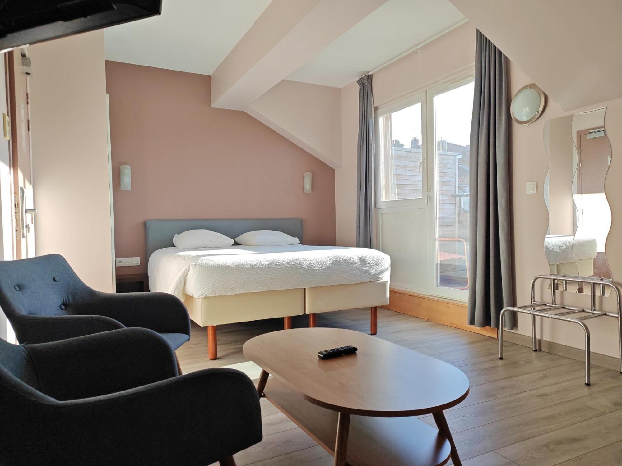 Urban Style, Hotel Le Cheval Noir, Saint-Etienne Экстерьер фото