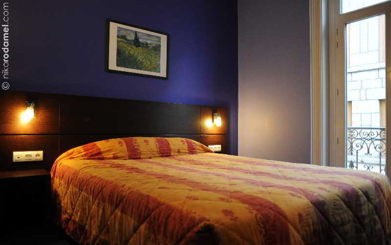 Urban Style, Hotel Le Cheval Noir, Saint-Etienne Экстерьер фото